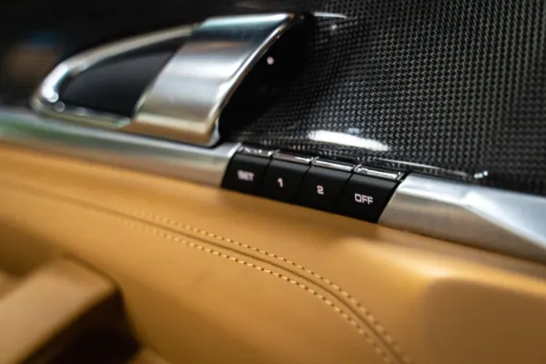 Porsche Panamera Turbo S PDK 18