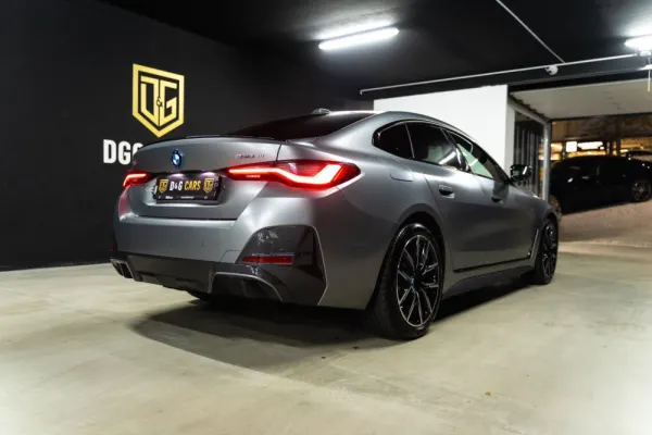 BMW i4 eDrive40 Pack Desportivo M Pro 24