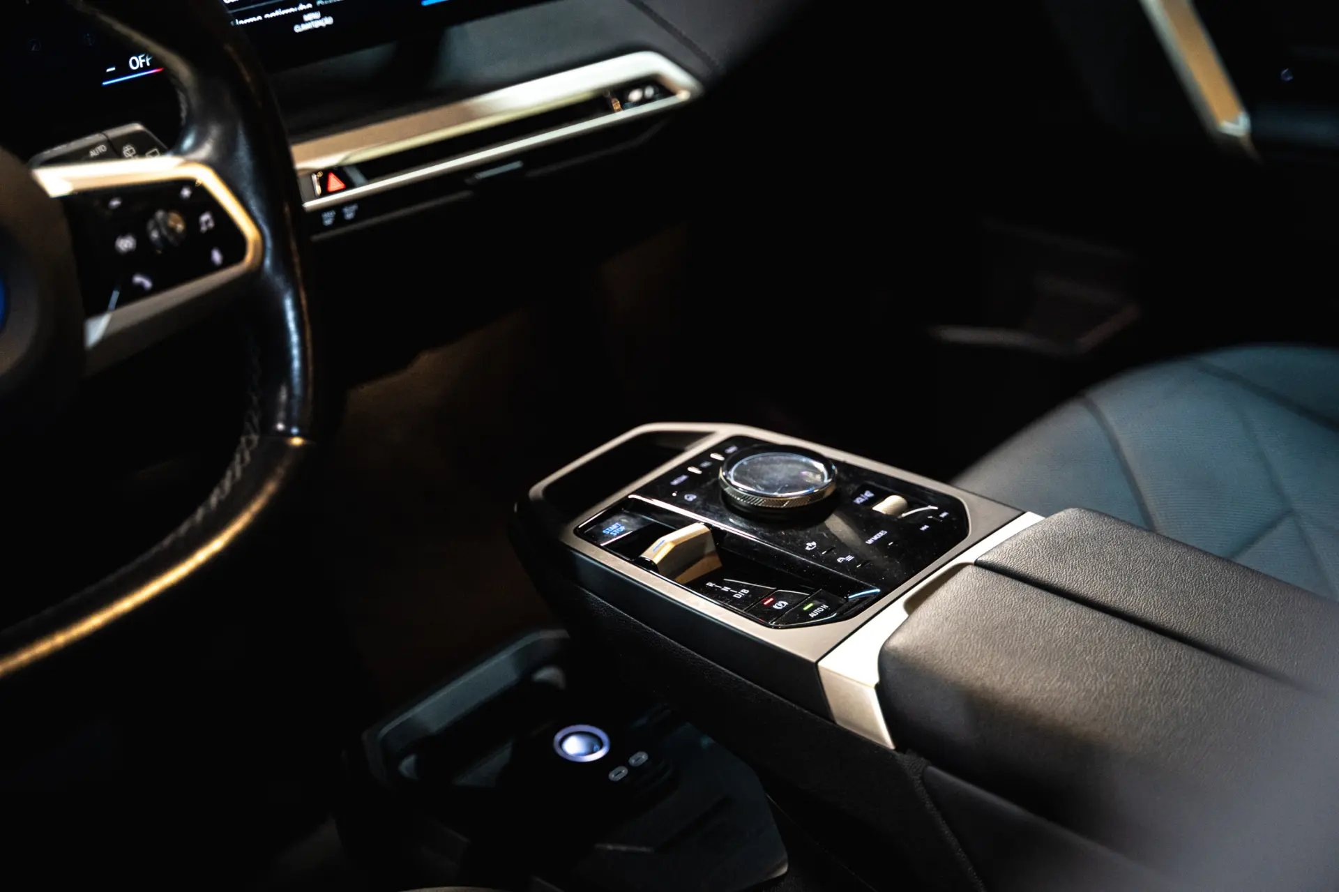 BMW iX xDrive 40 Pack Desportivo 7