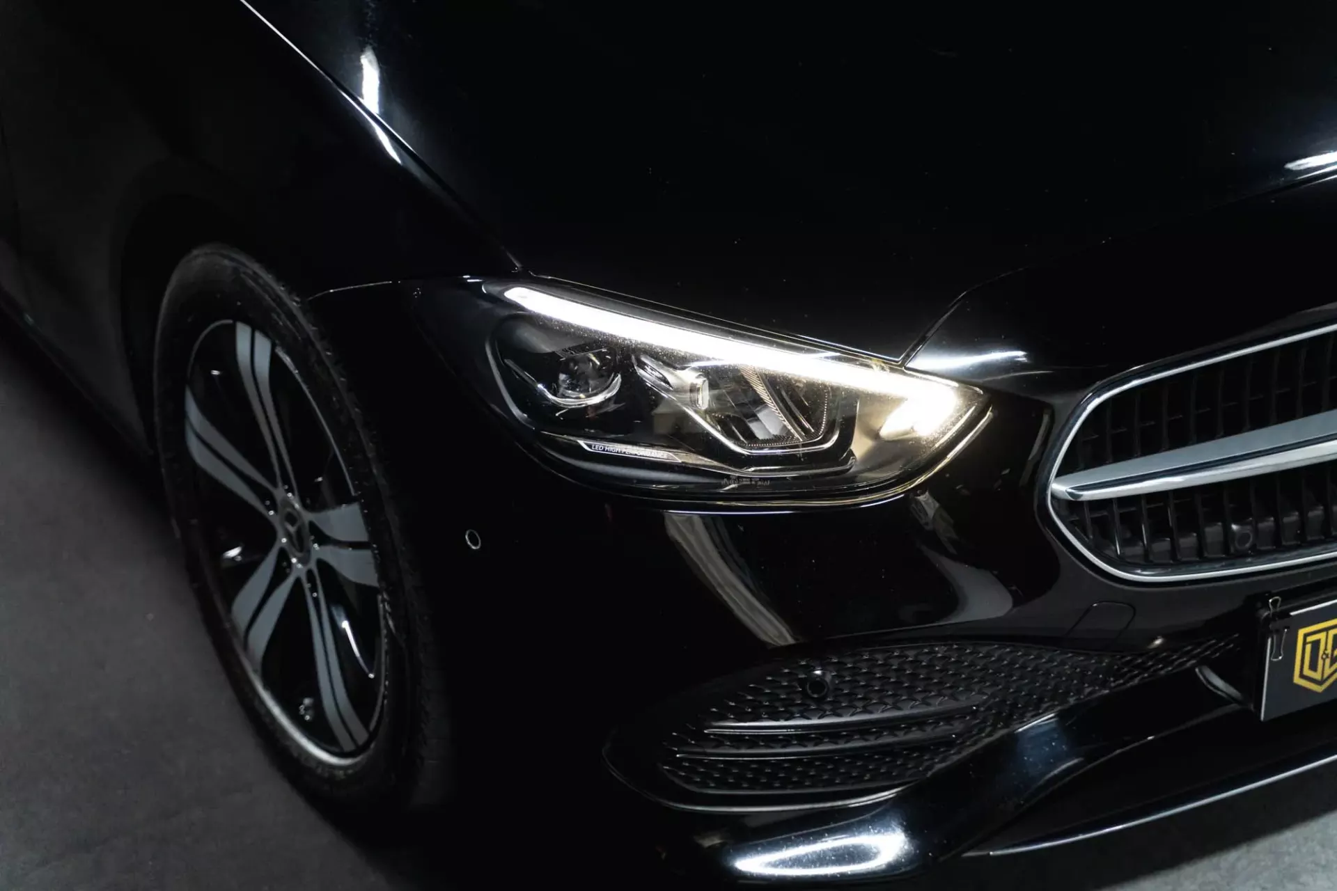 Mercedes-Benz C 220 3