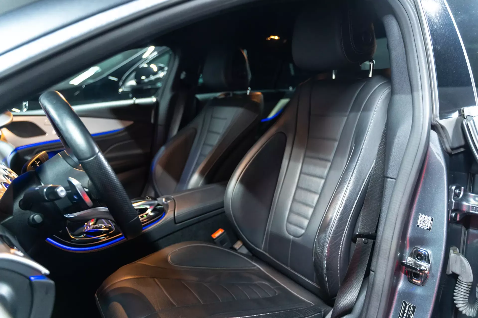 Mercedes-Benz CLS 300 10