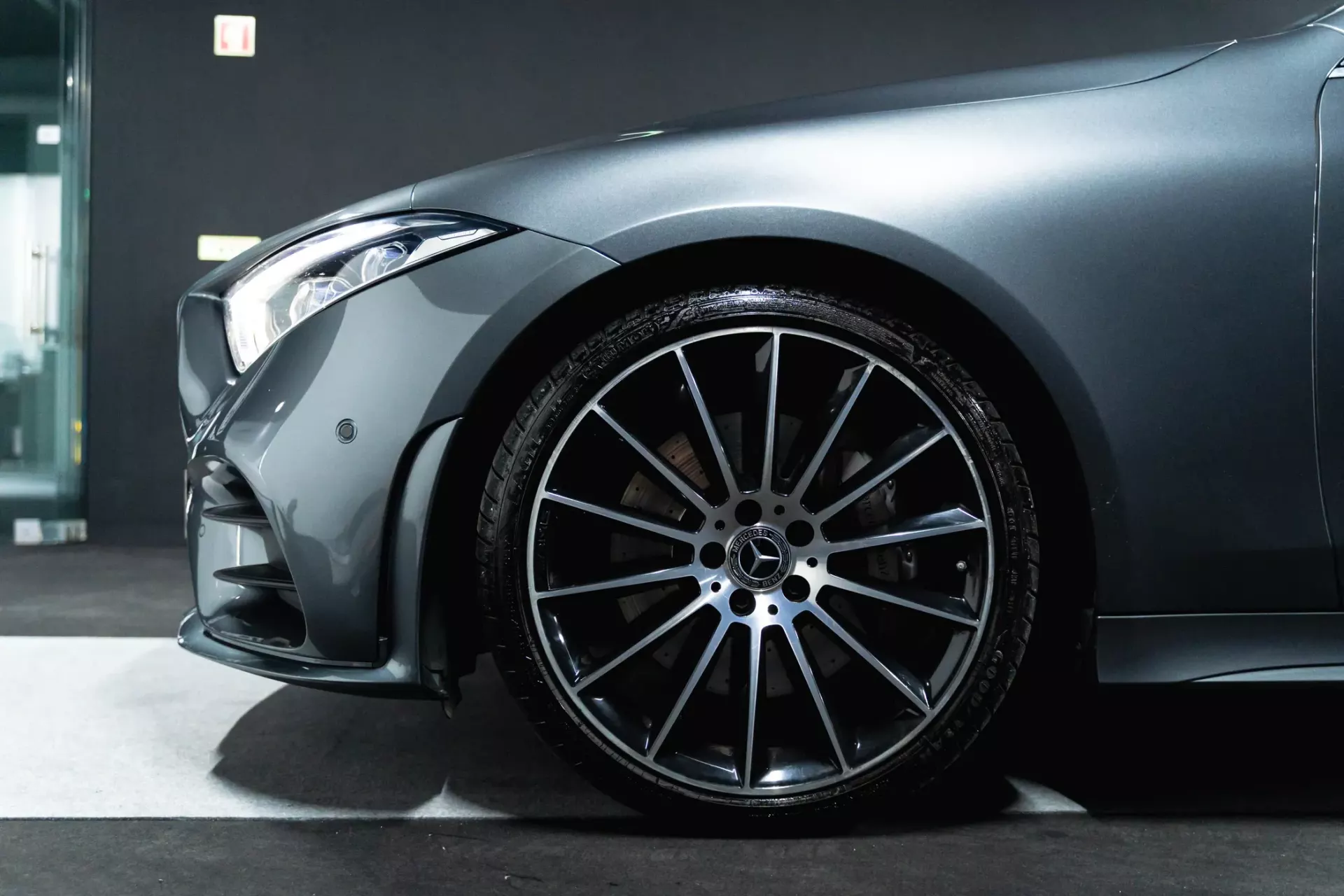 Mercedes-Benz CLS 300 12