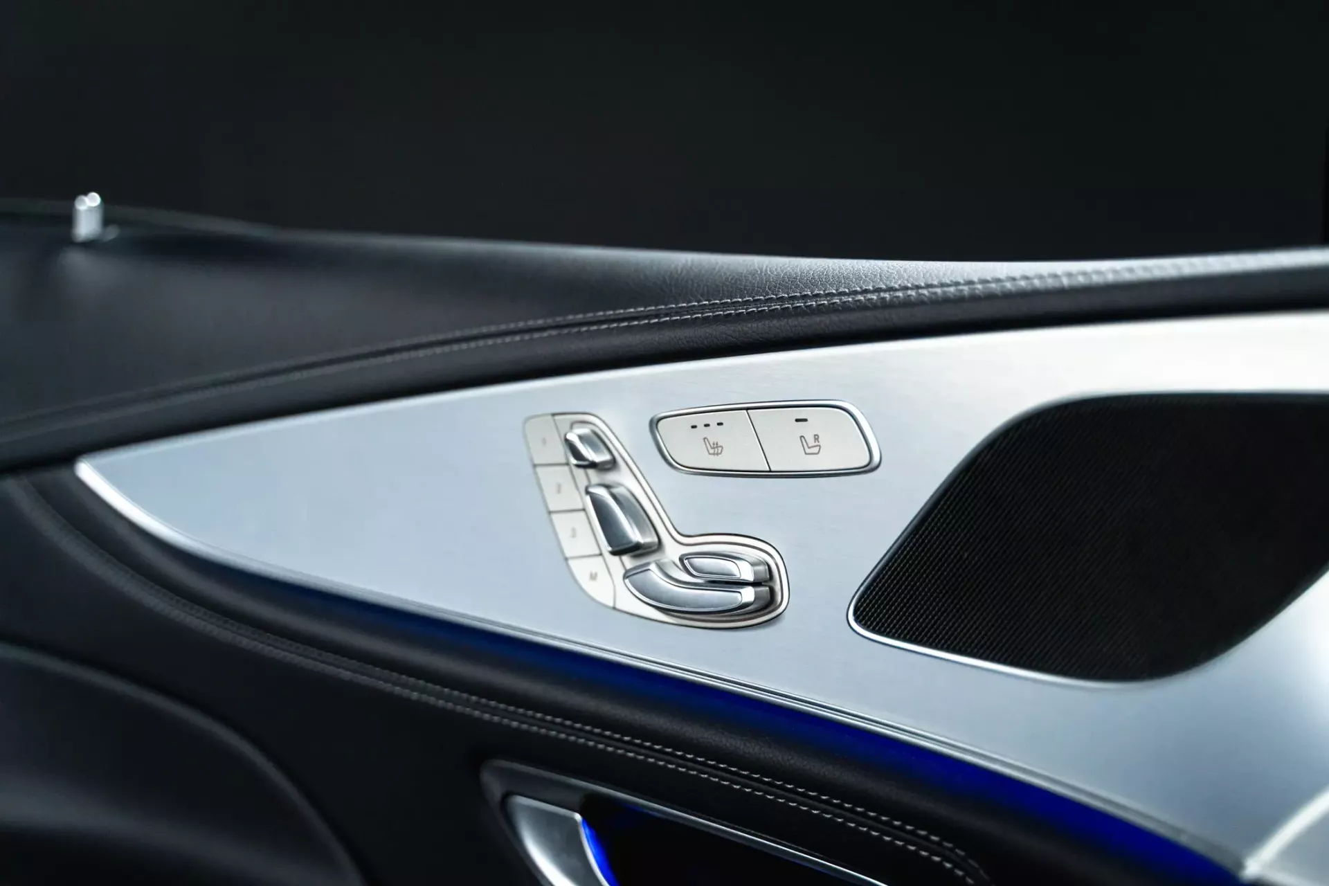 Mercedes-Benz CLS 300 15