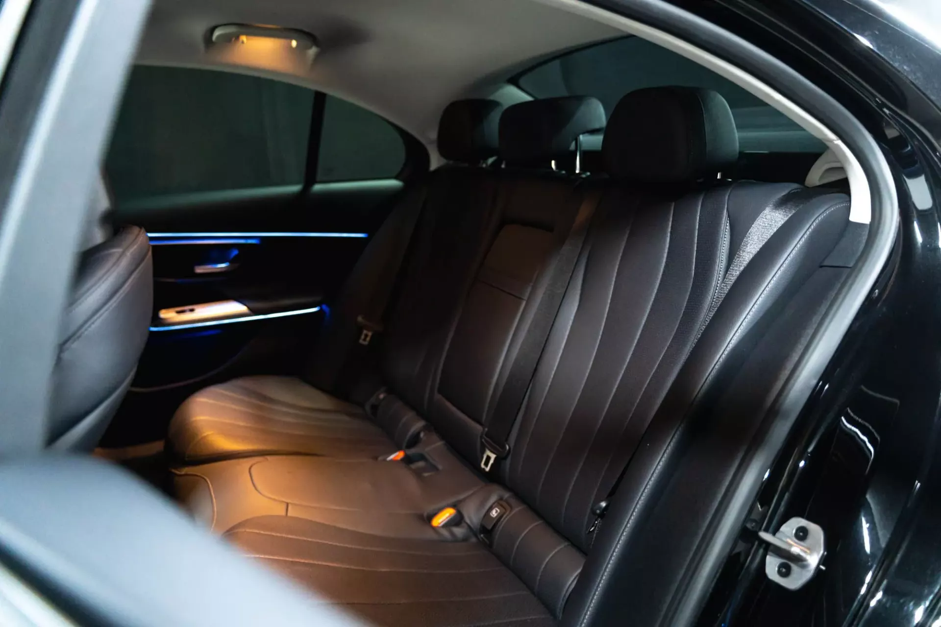 Mercedes-Benz E 220 Avantgarde 14