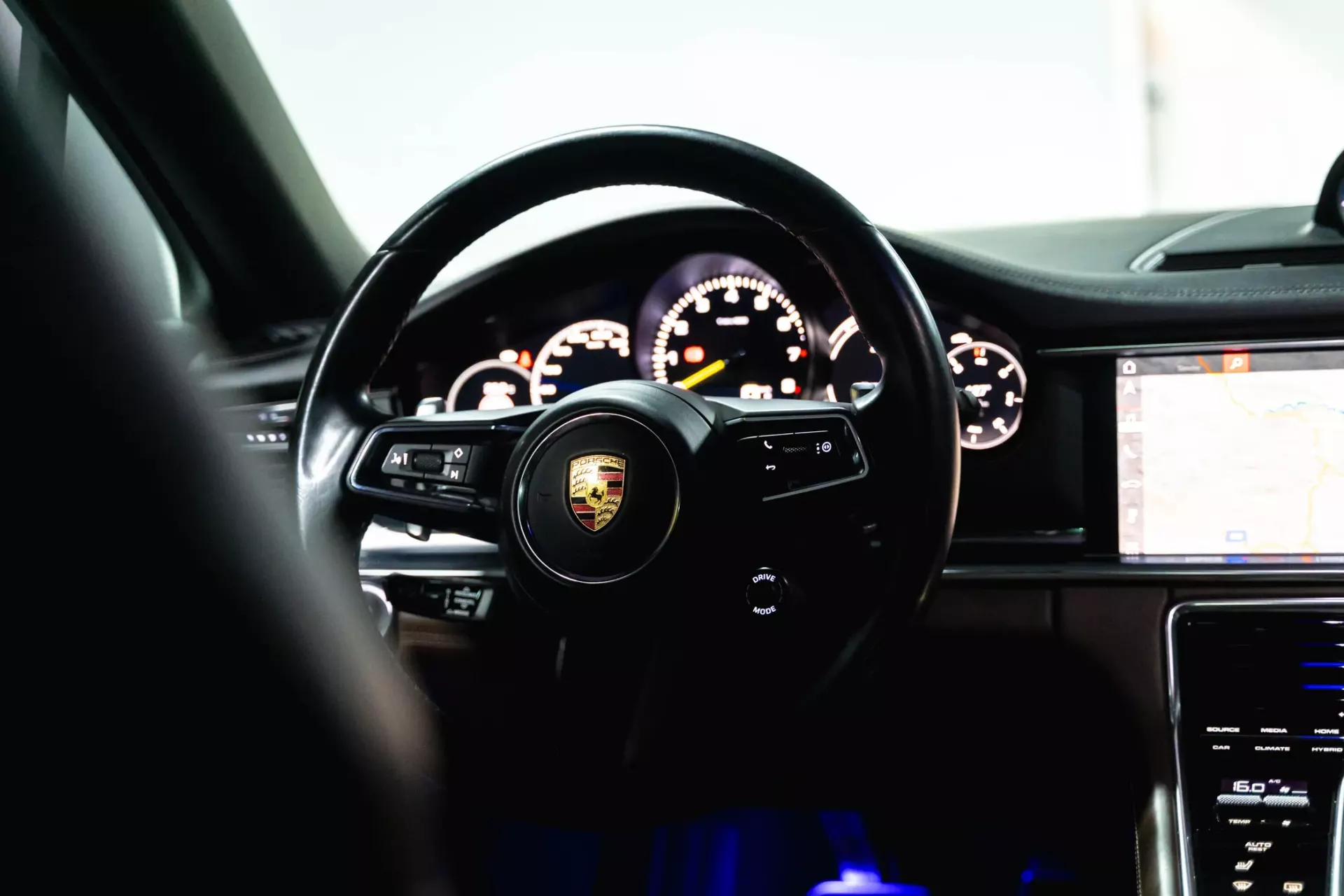 Porsche Panamera Sport Turismo 18