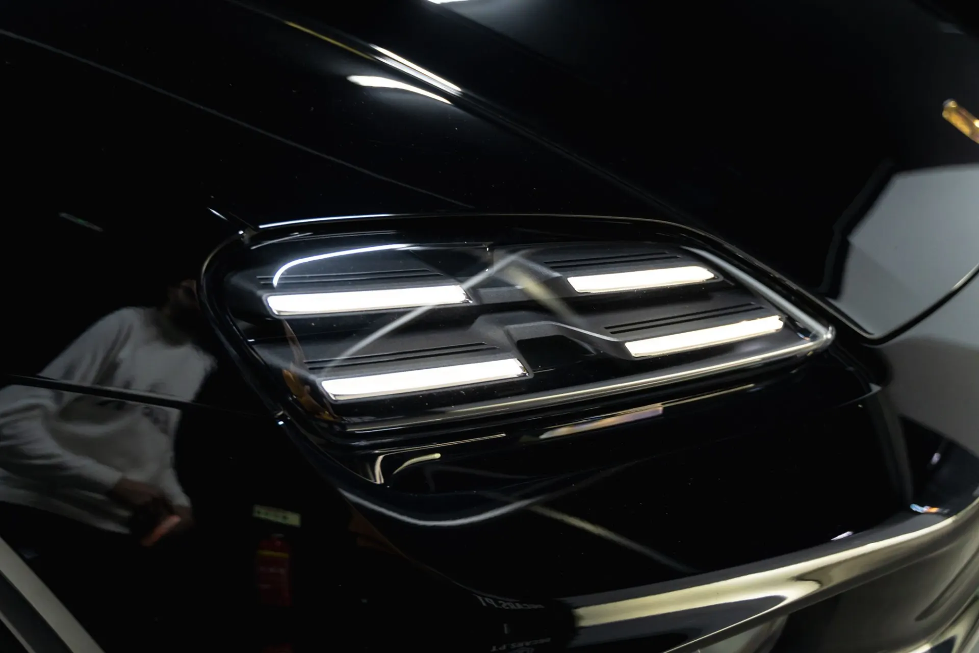 Porsche Macan Outro 21