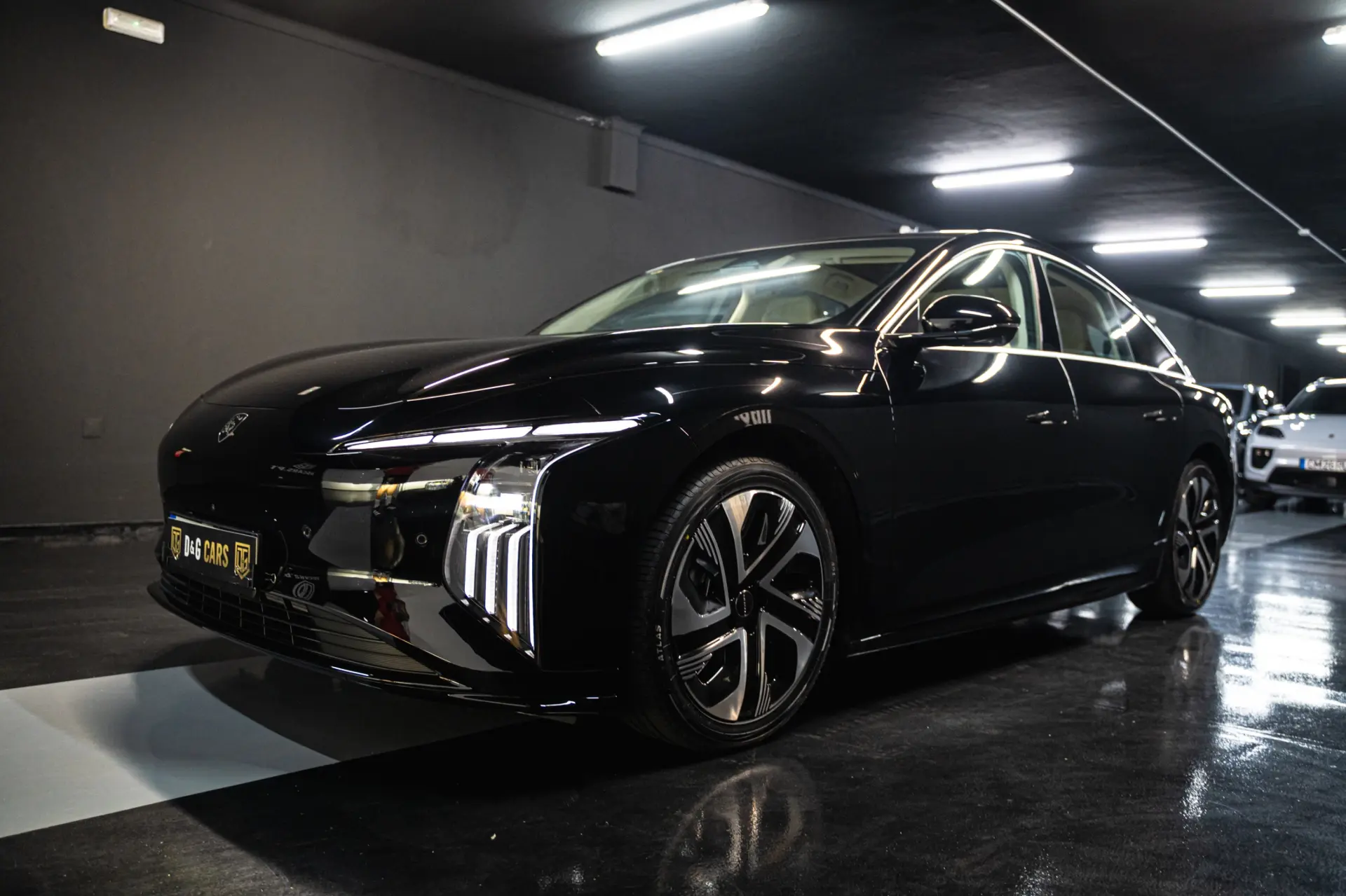 Forthing S7 EV 56.8 kWh 23