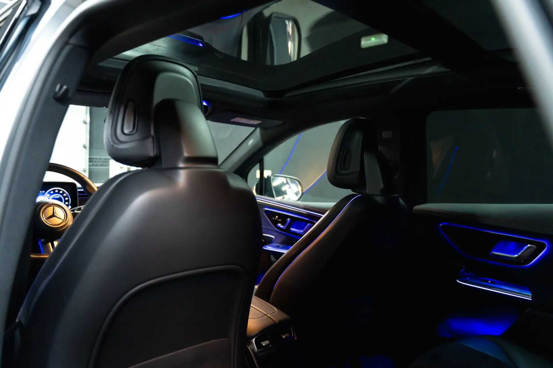 Mercedes-Benz EQE SUV 350+ 11