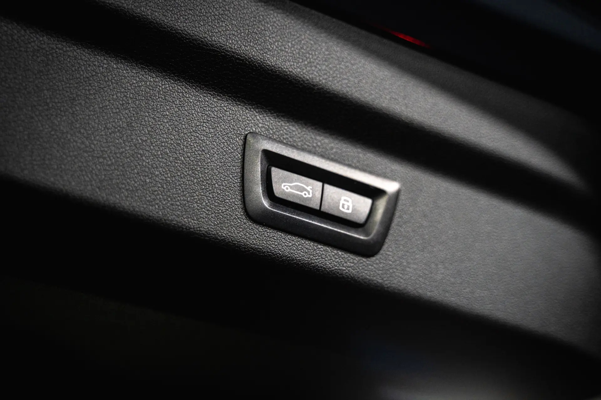 BMW iX2 eDrive20 Pack Desportivo M 26