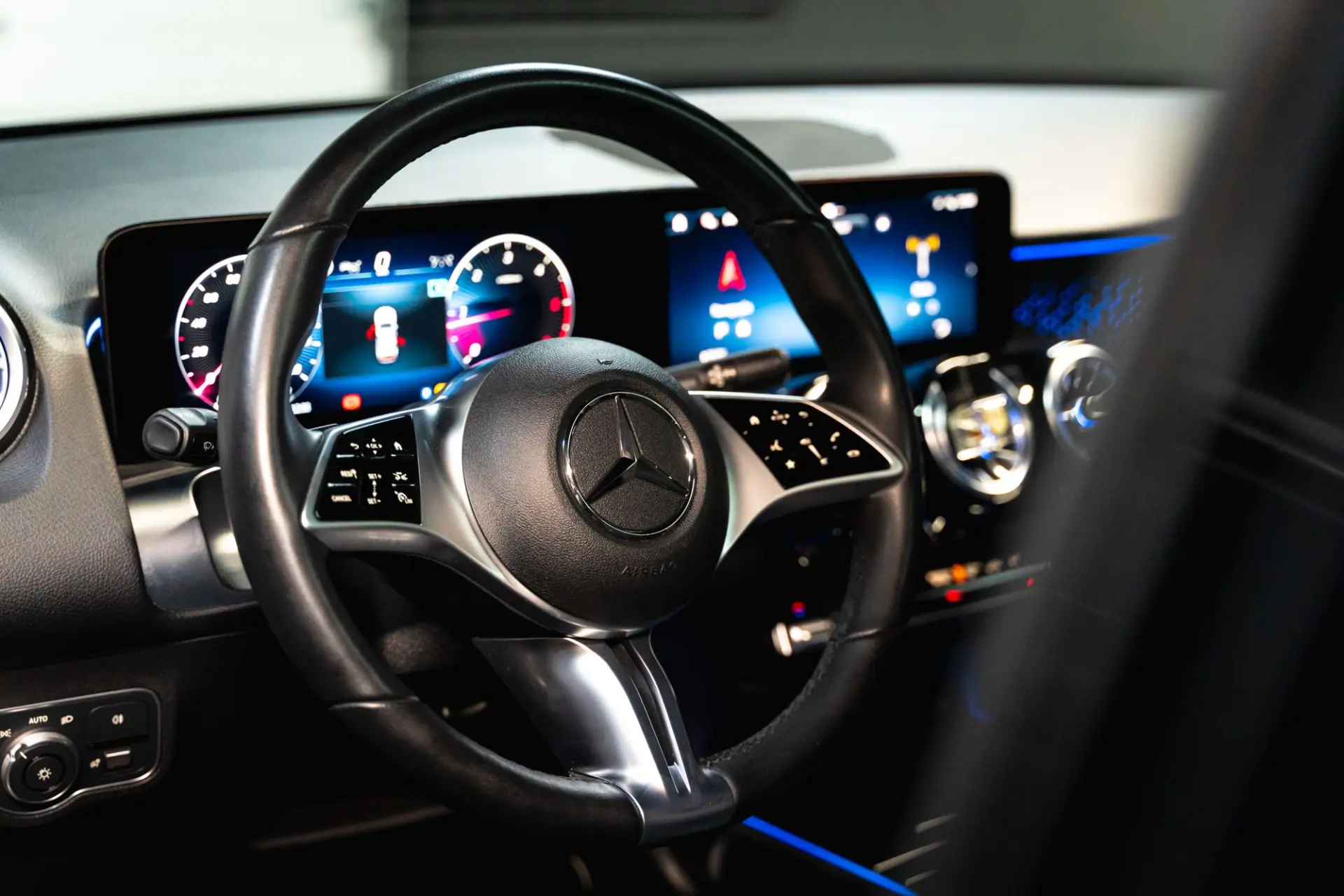 Mercedes-Benz GLB 200 d 8G-DCT Progressive Advanced 10
