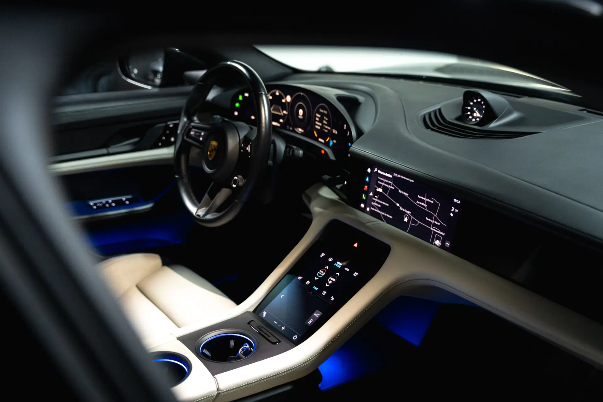 Porsche Taycan 4S 23