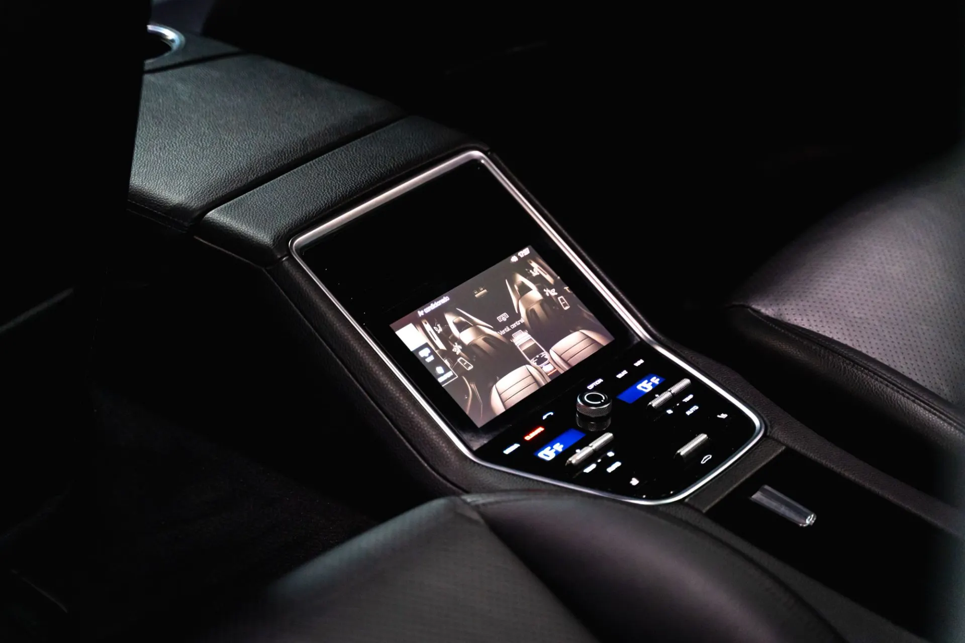 Porsche Panamera 4 S 16