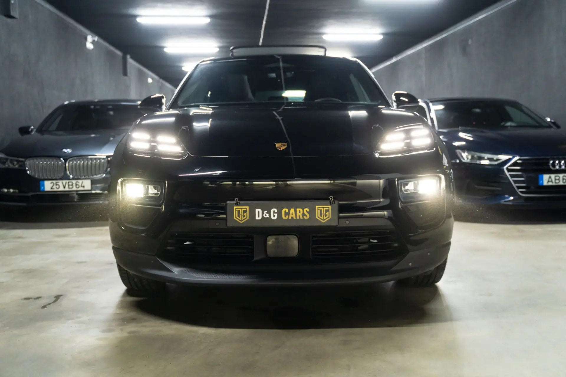 Porsche Macan Electric 4 24
