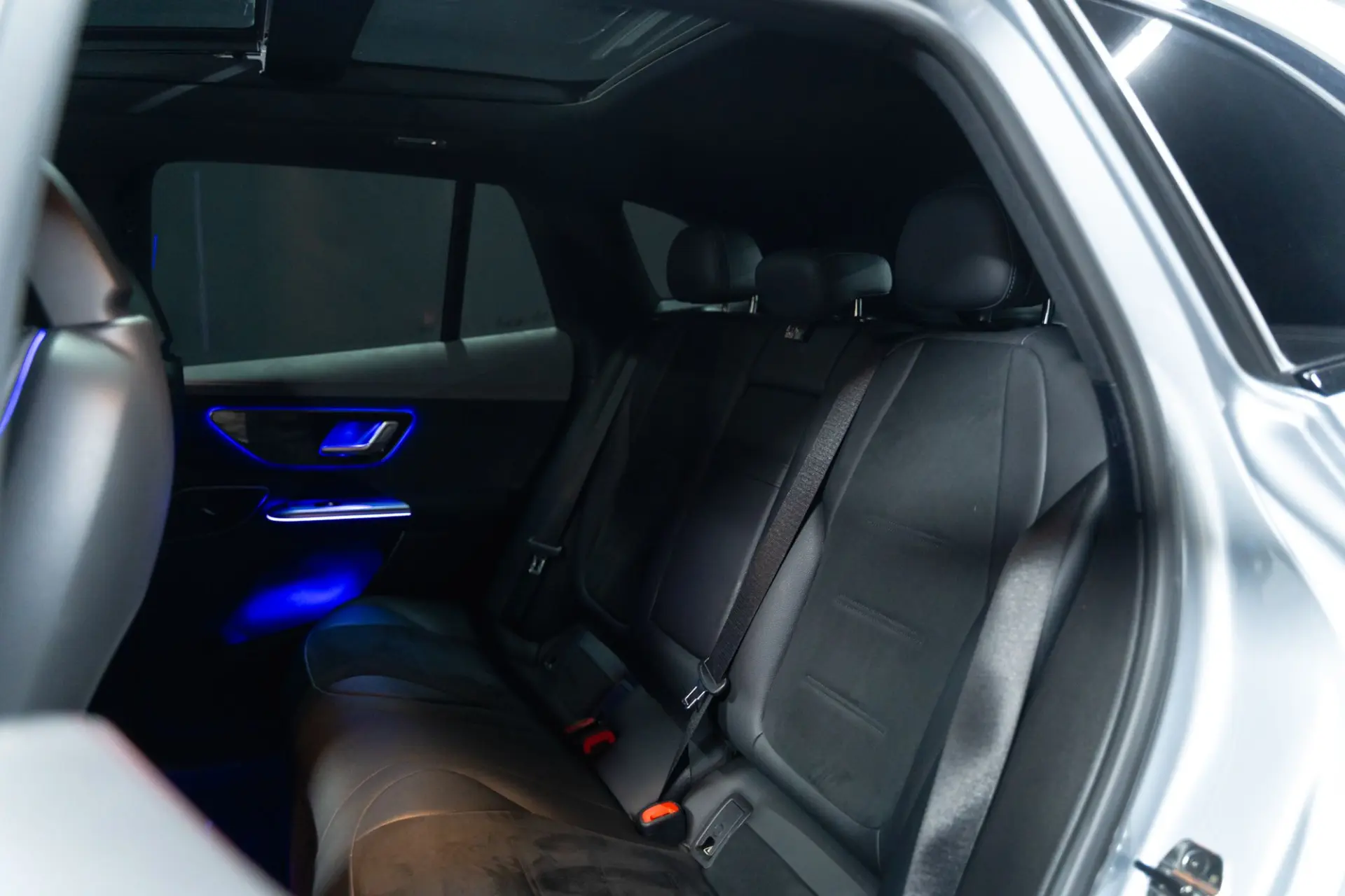 Mercedes-Benz EQE SUV 350+ 12