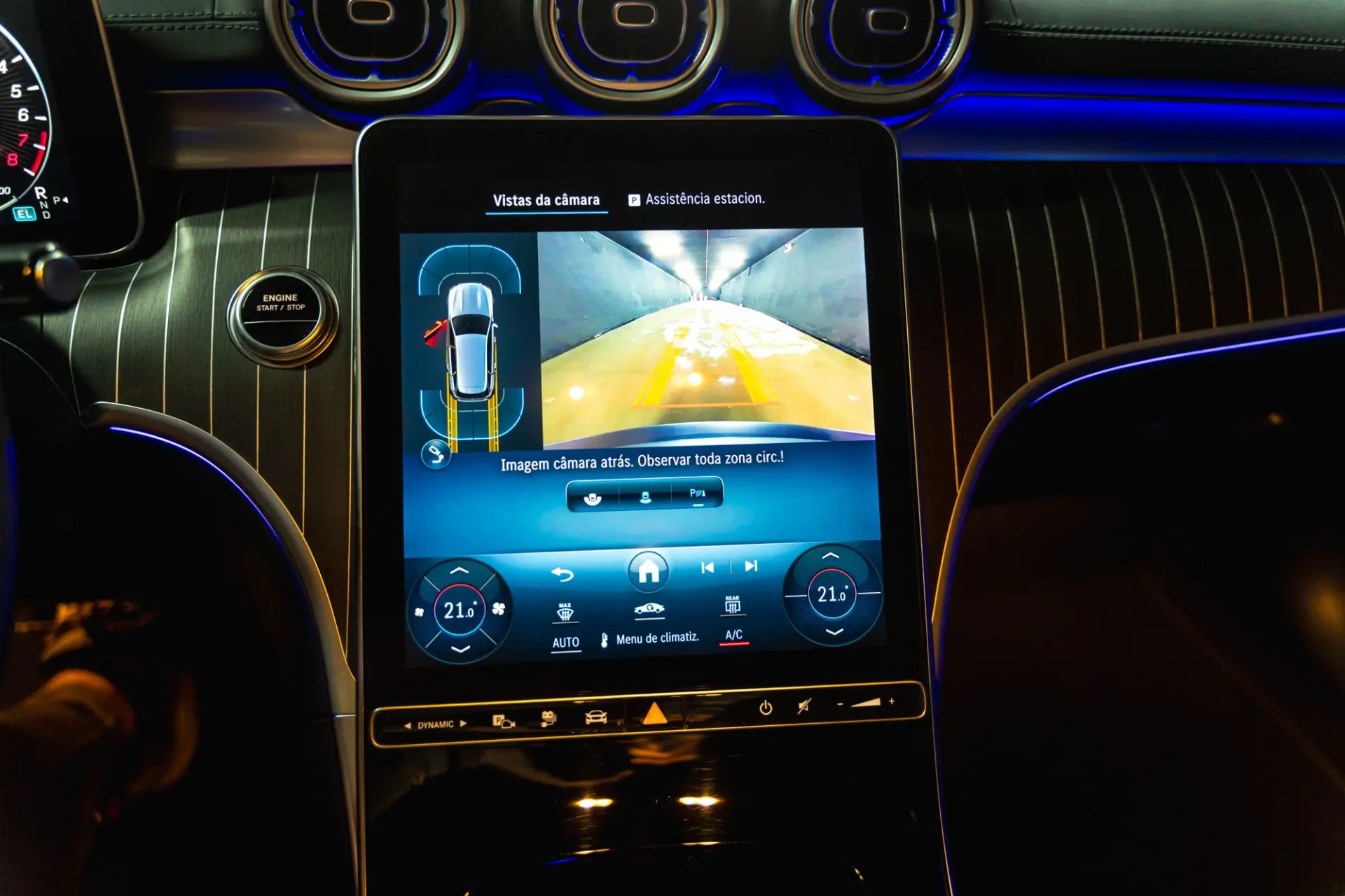 Mercedes-Benz C 300 e AMG Line 12