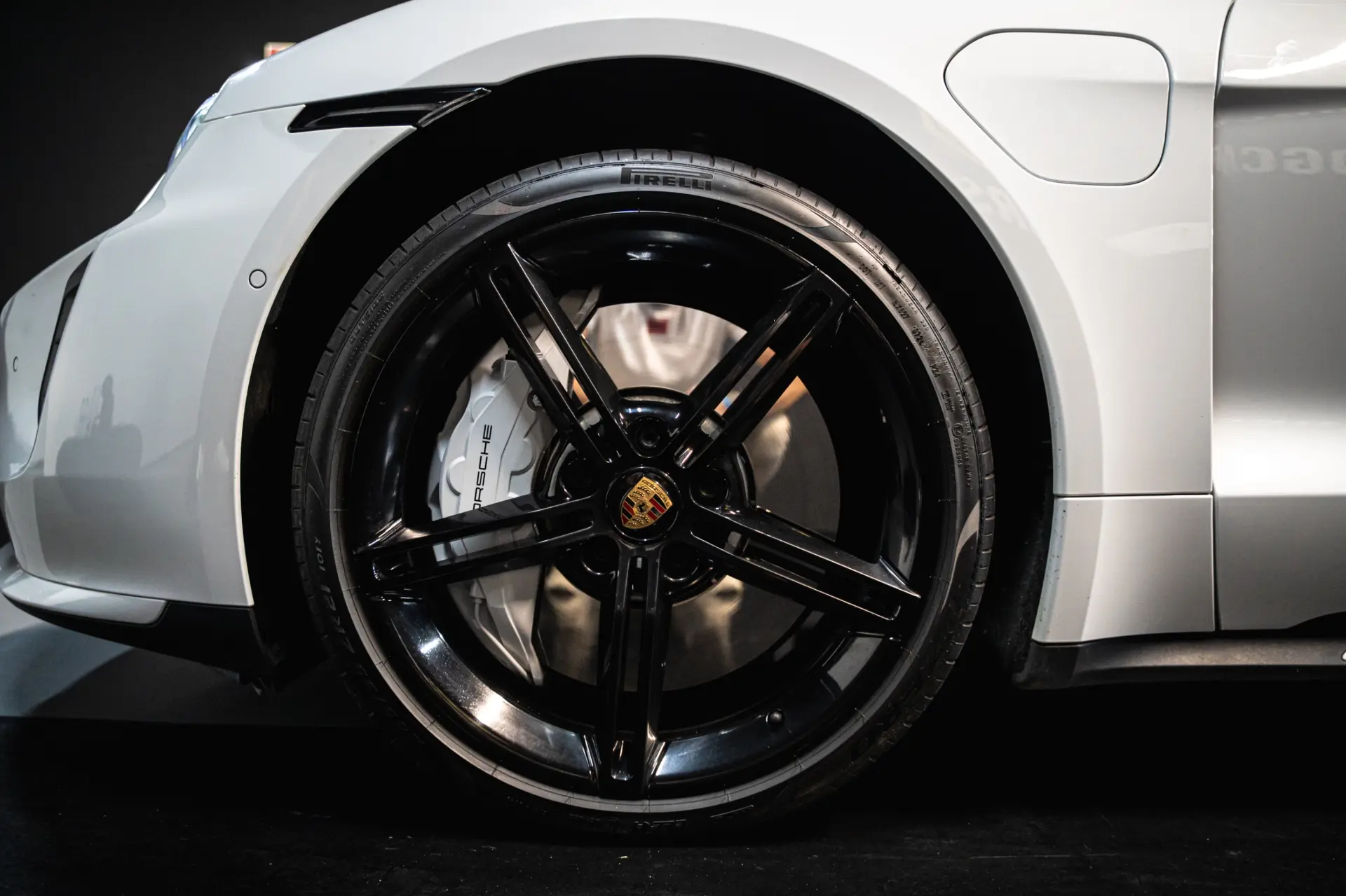 Porsche Taycan Turbo 2