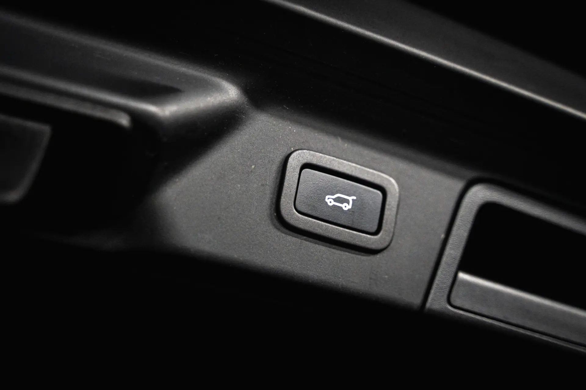 Land Rover Range Rover Velar 2.0 D S 29