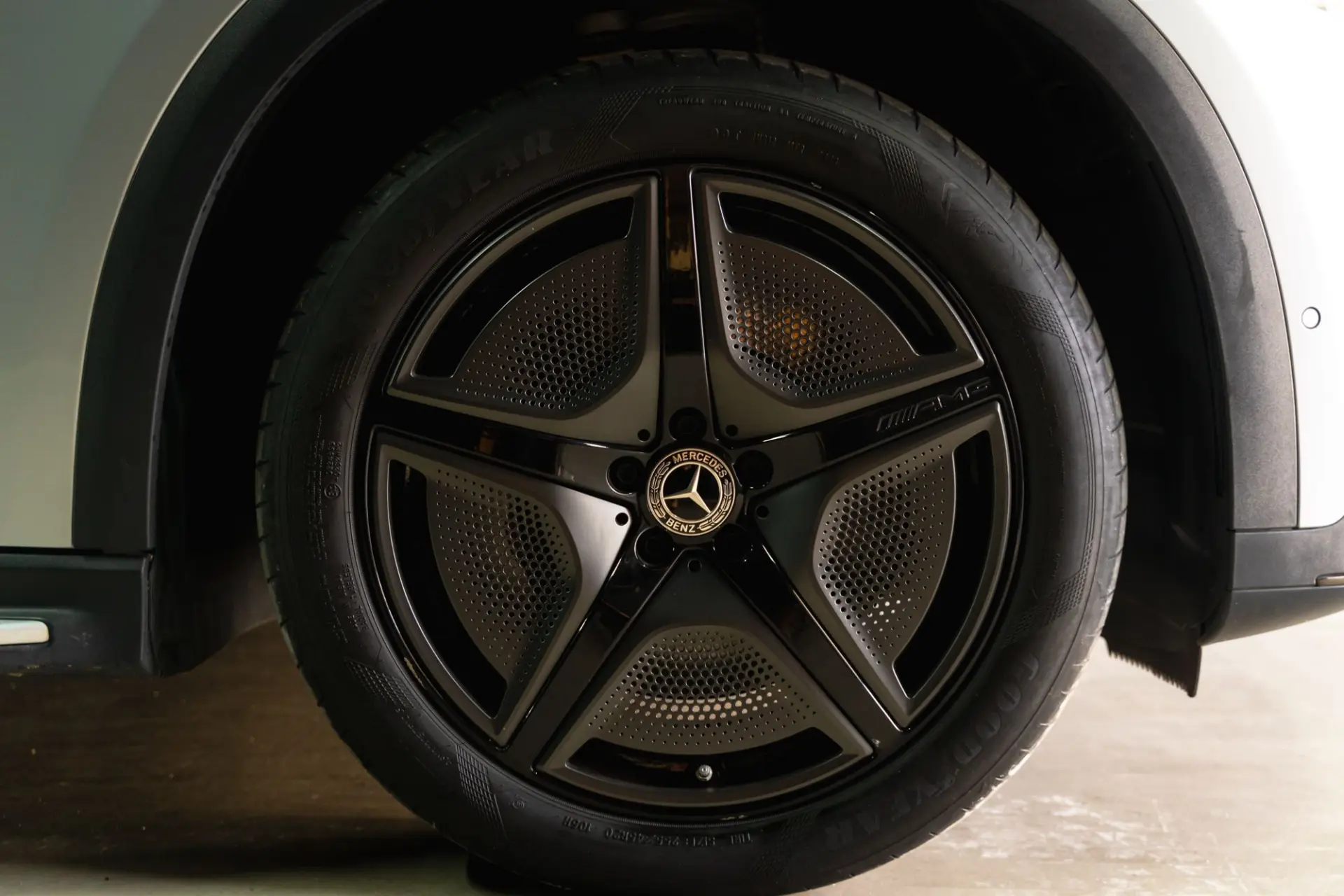 Mercedes-Benz EQE SUV 350+ 24