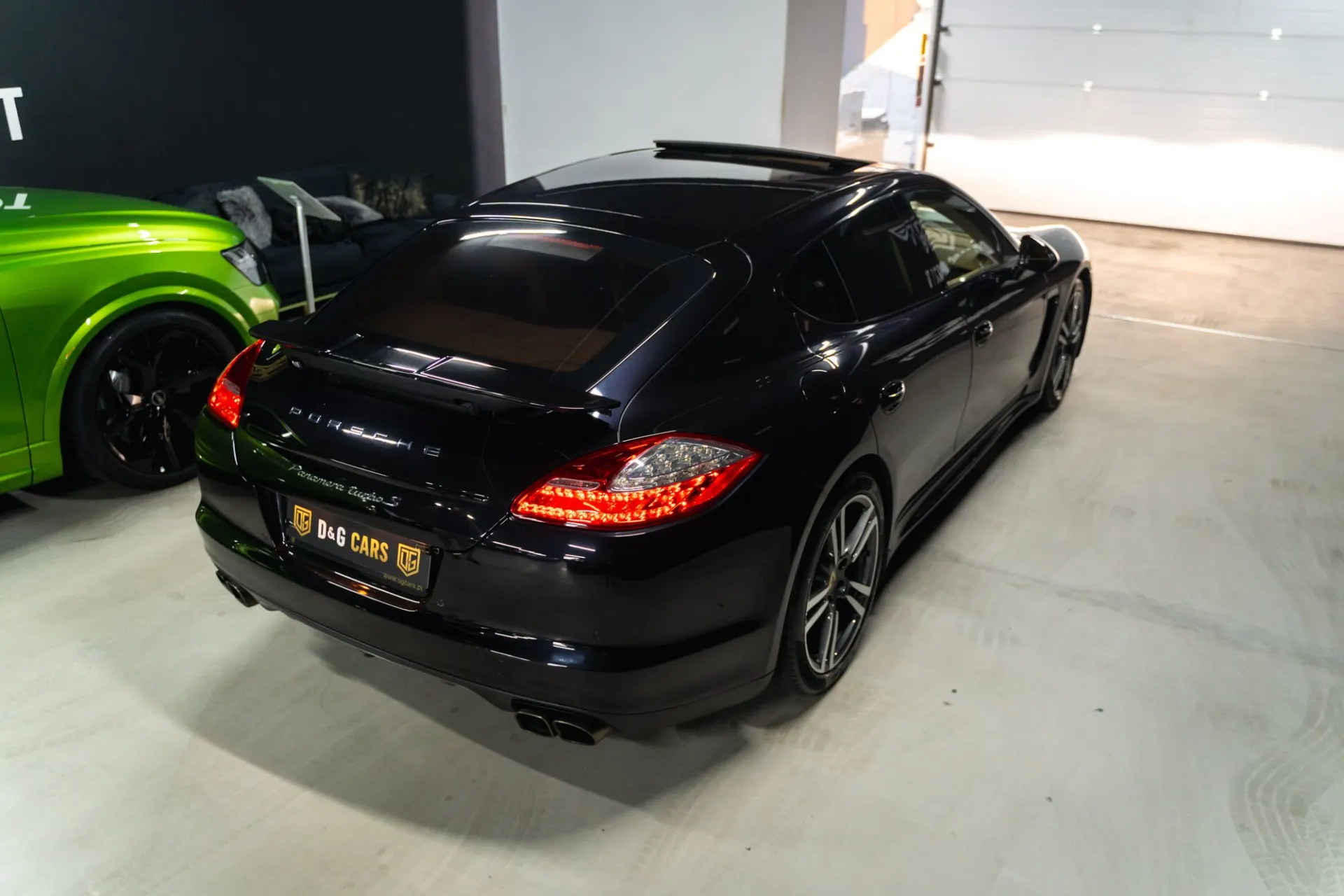 Porsche Panamera Turbo S PDK 30