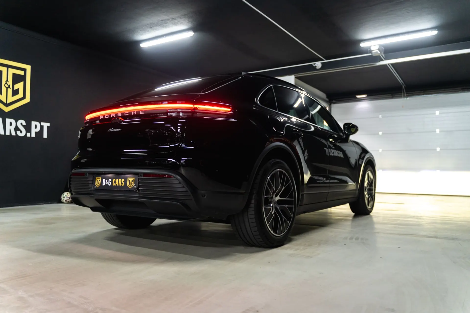 Porsche Macan Outro 26
