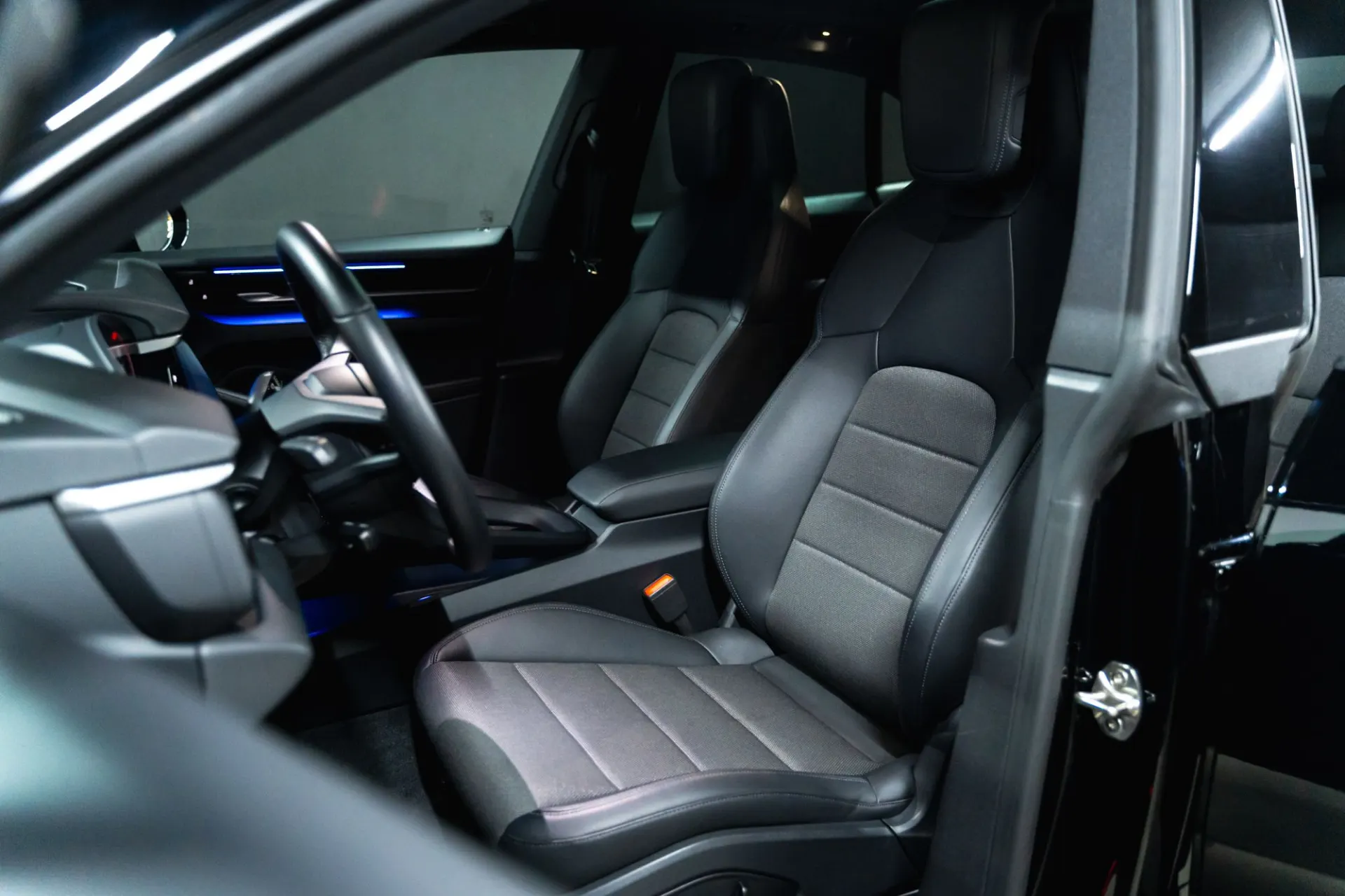 Porsche Macan Outro 16