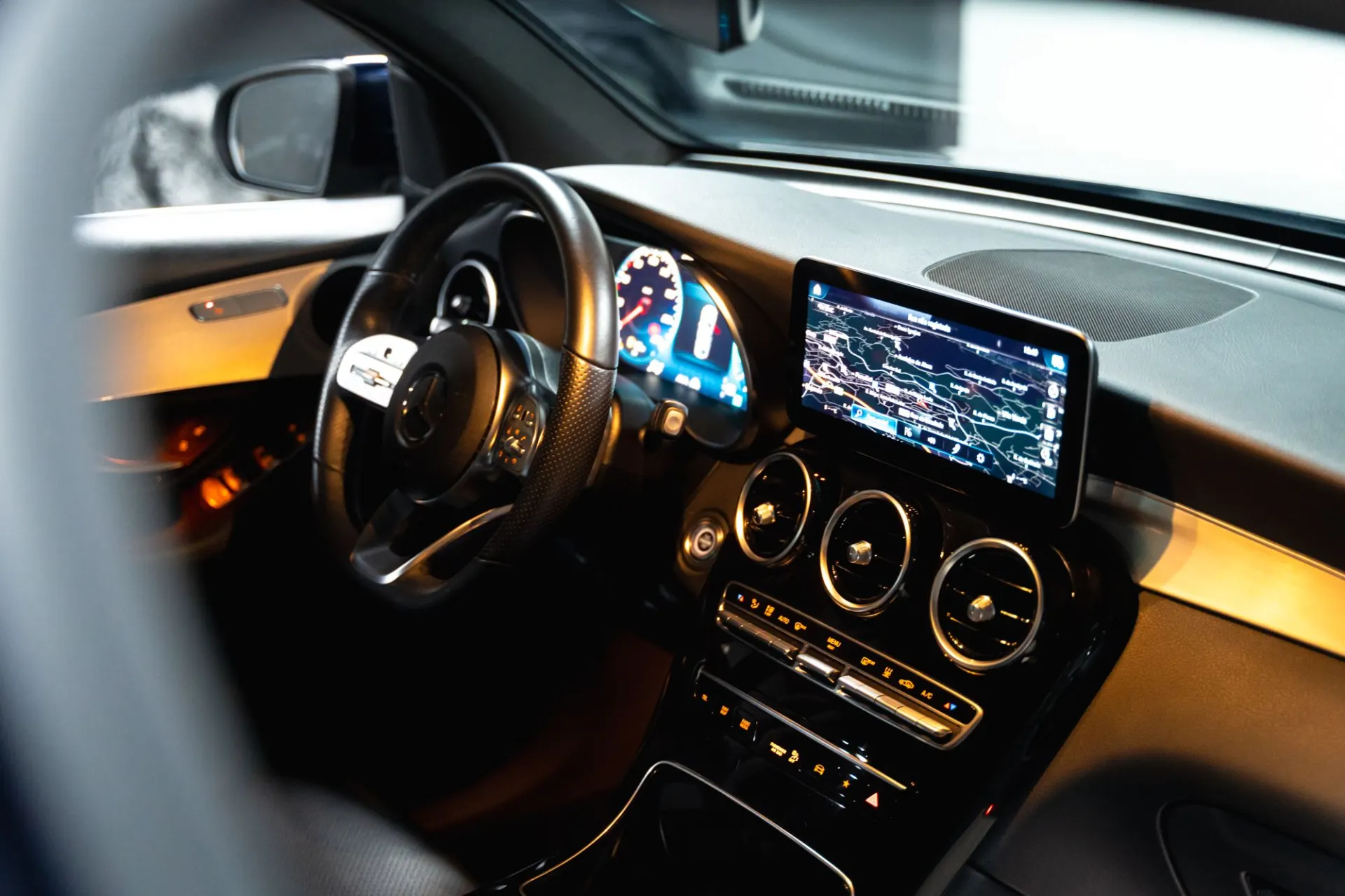 Mercedes-Benz GLC 300 e Coupé 4Matic 17