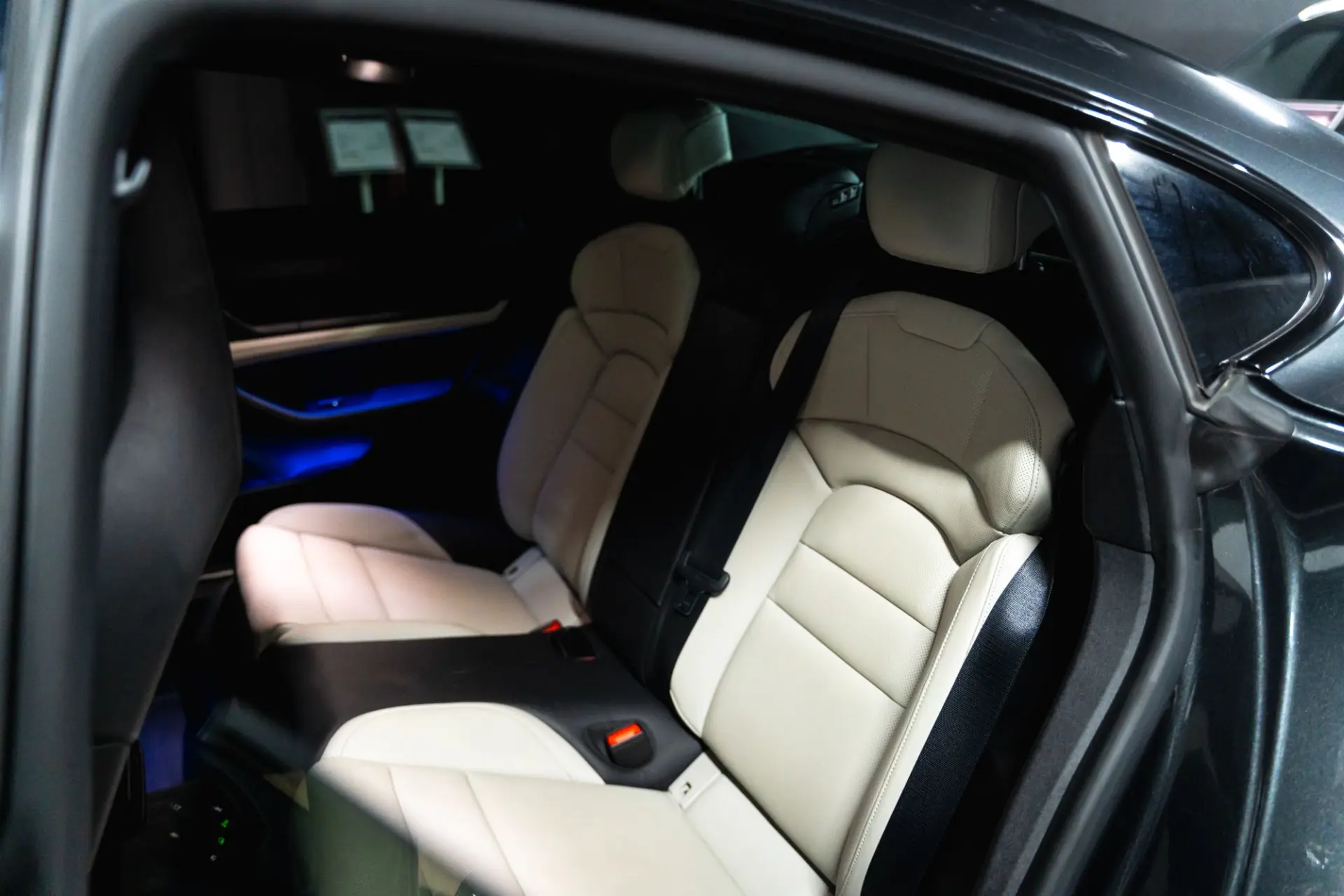 Porsche Taycan 4S 20