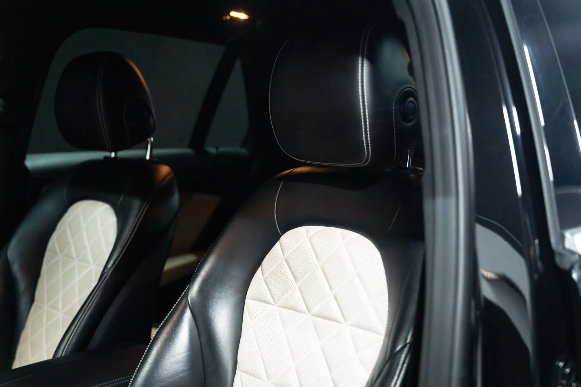 Mercedes-Benz GLC 300 de 4Matic 13