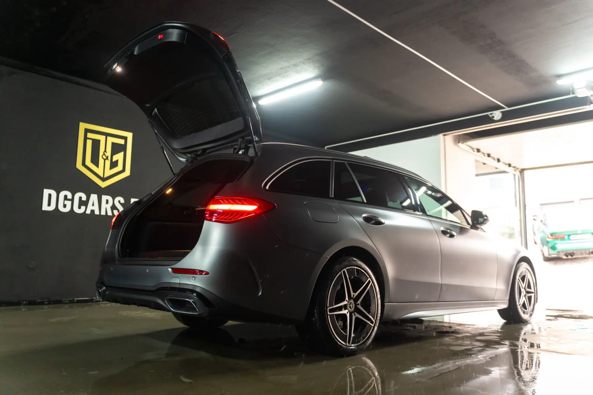 Mercedes-Benz C 300 e AMG Line 27