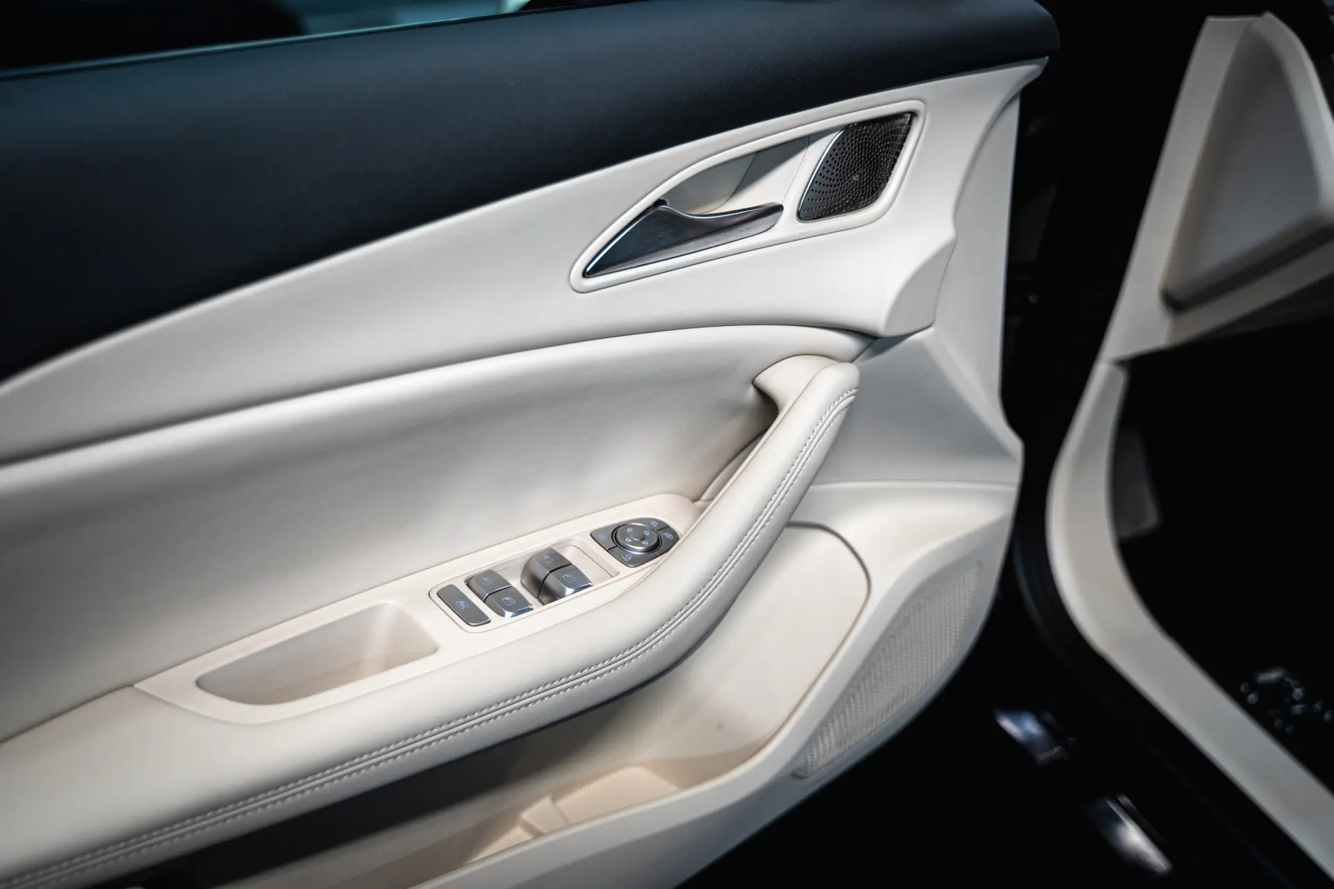 Forthing S7 EV 56.8 kWh 9