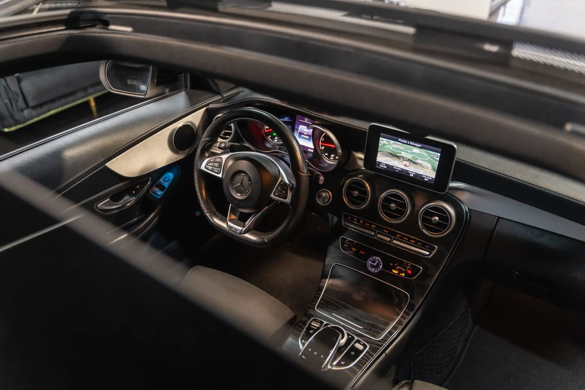 Mercedes-Benz C 220 d 9G-TRONIC AMG Line 14
