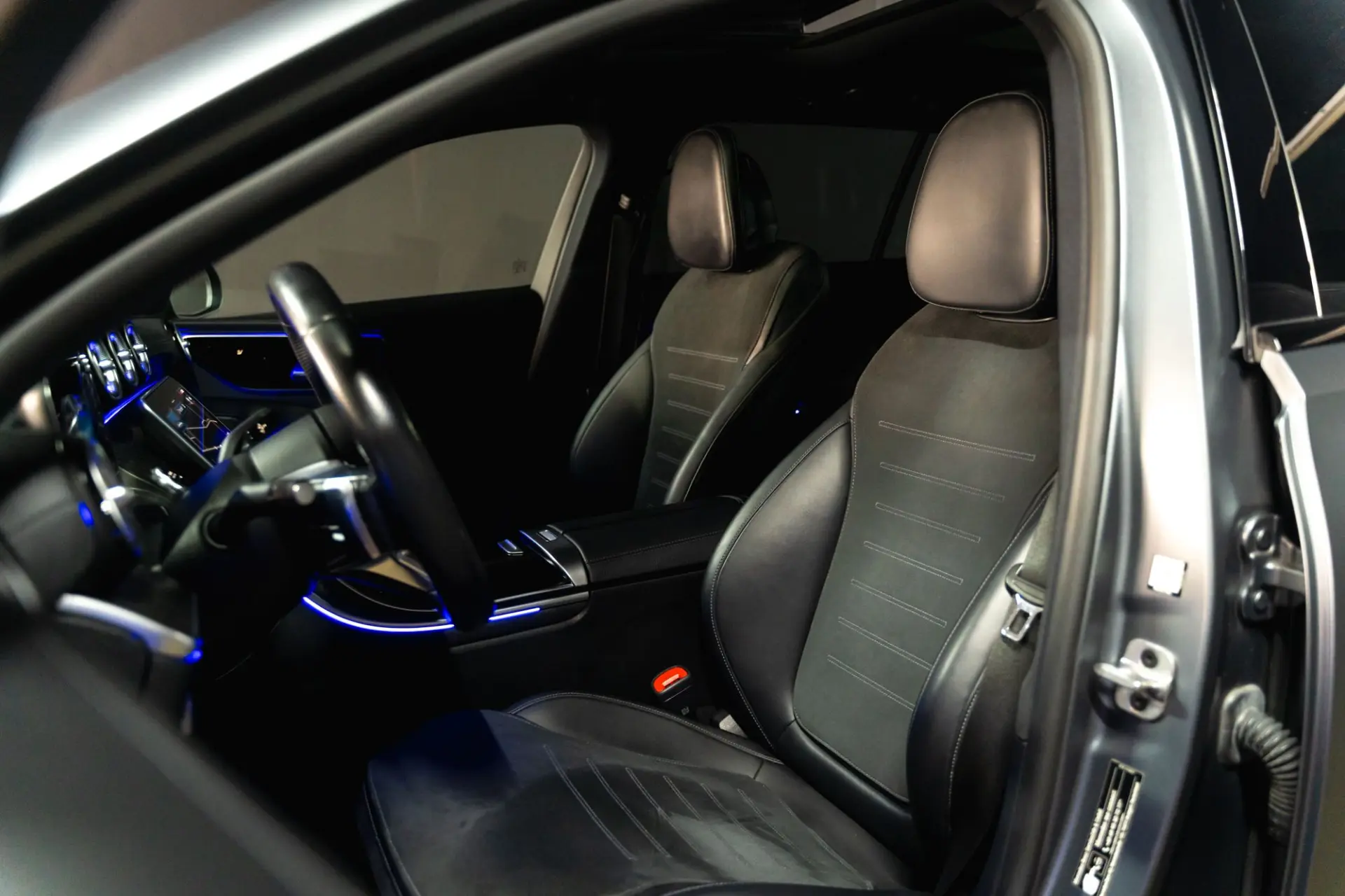 Mercedes-Benz C 300 e AMG Line 9