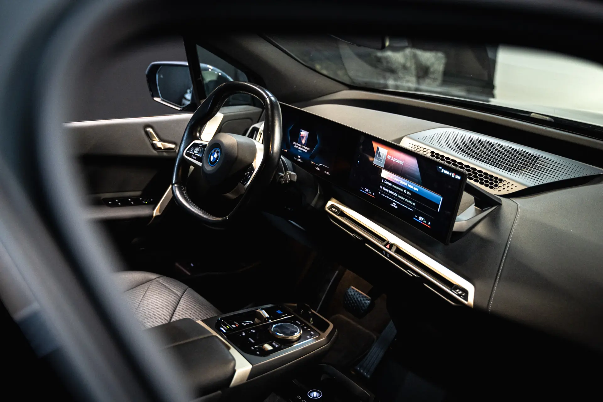 BMW iX xDrive 40 Pack Desportivo 17
