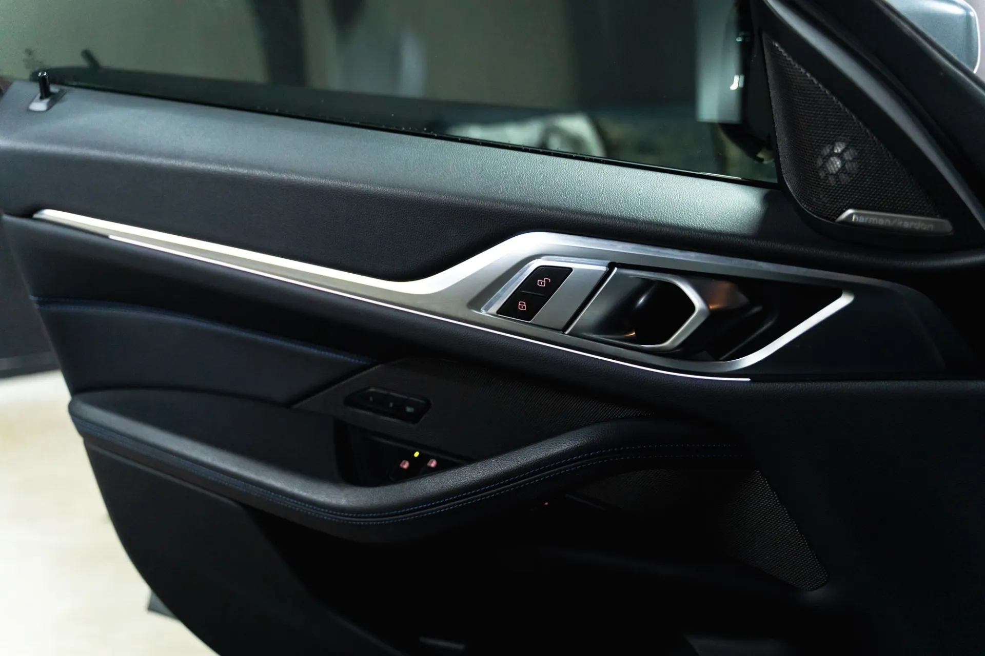 BMW i4 eDrive40 Pack Desportivo M Pro 8