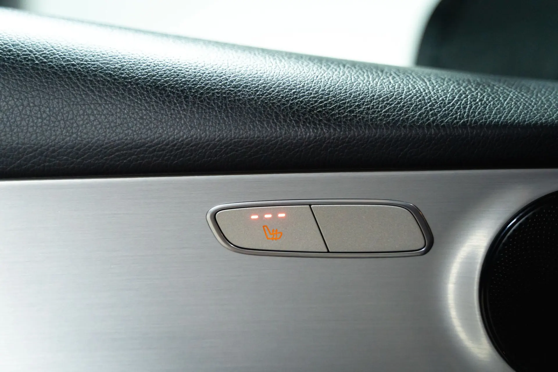 Mercedes-Benz GLC 300 e Coupé 4Matic 7