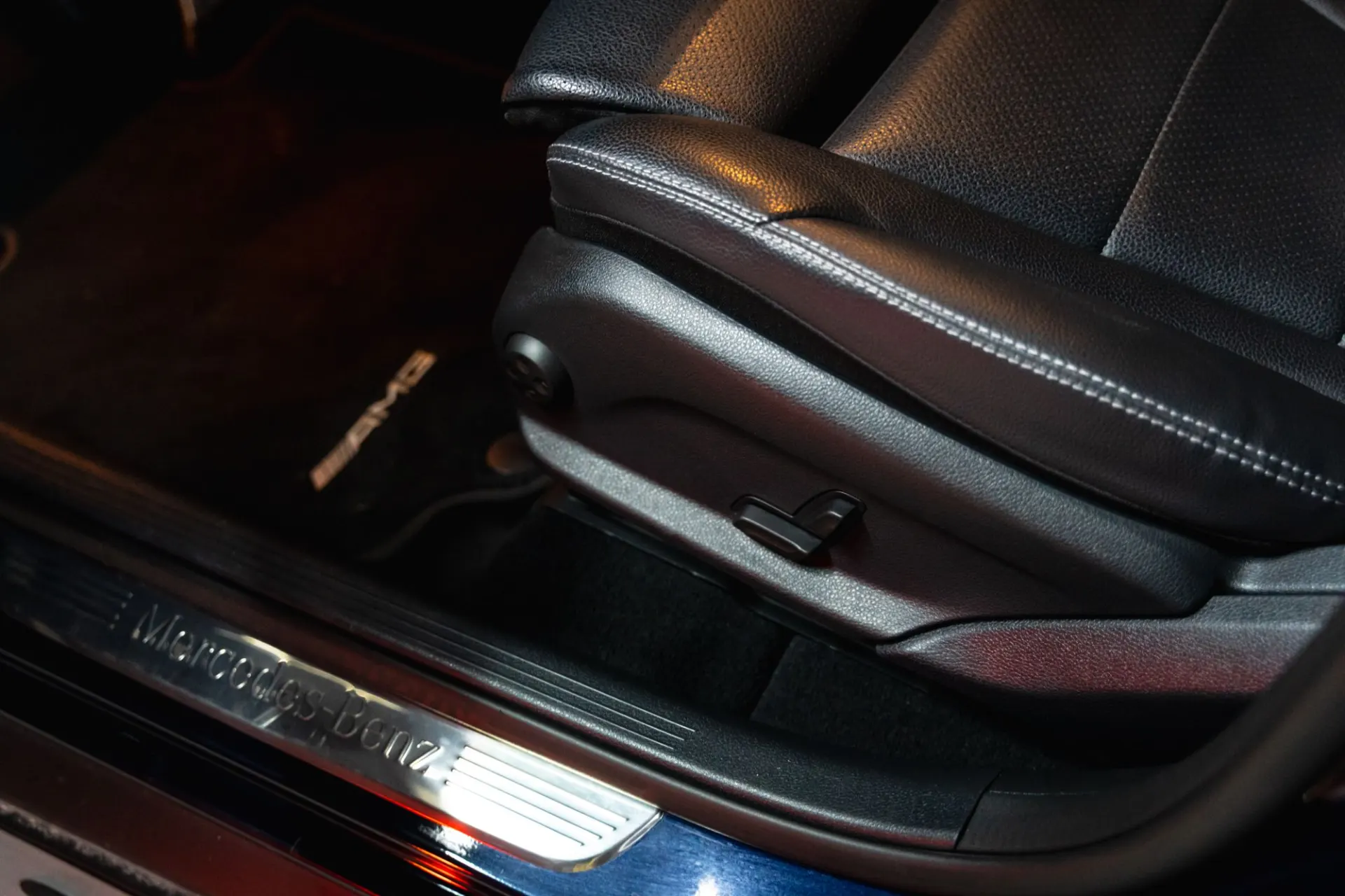 Mercedes-Benz GLC 300 e Coupé 4Matic 8