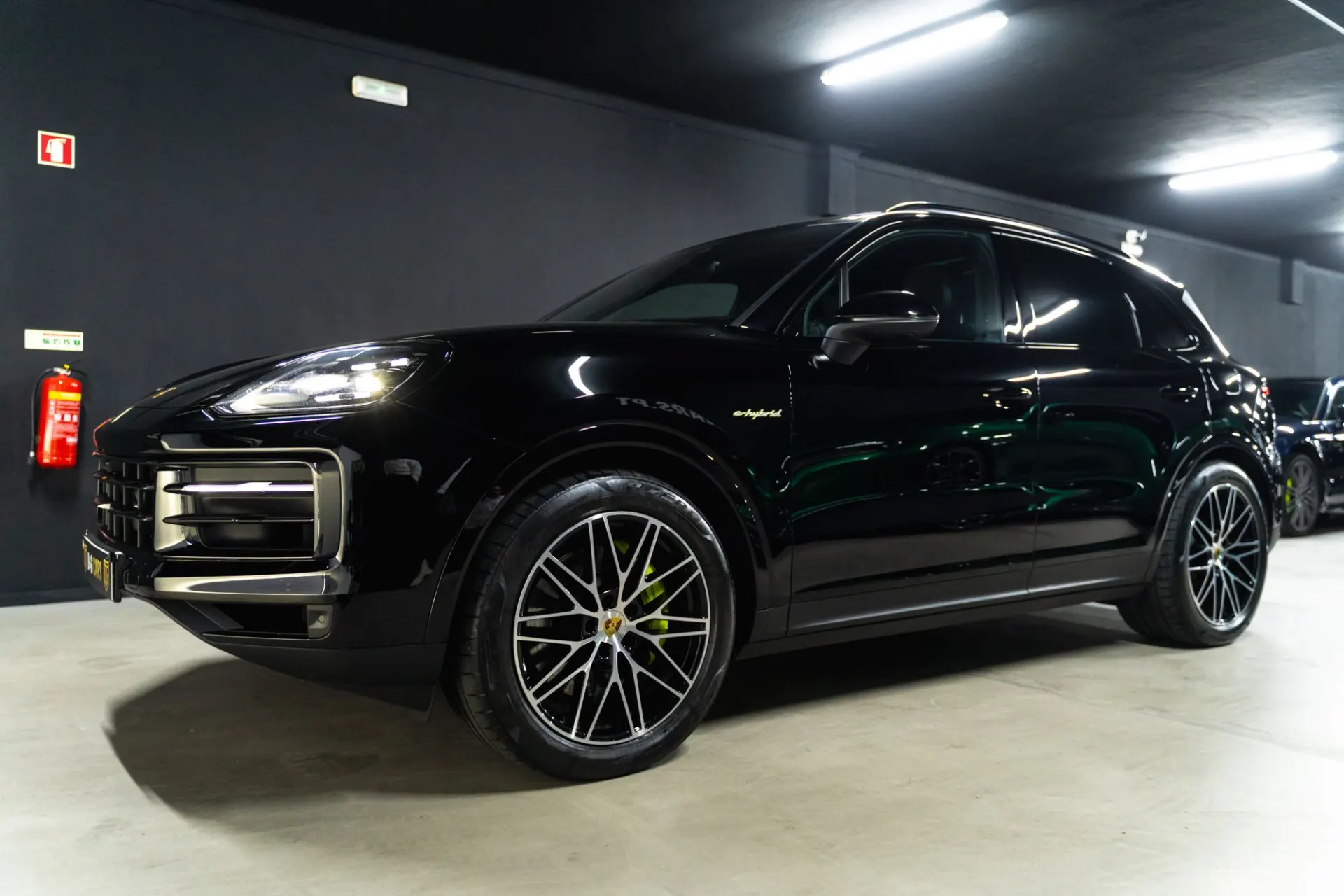 Porsche Cayenne E-Hybrid 5