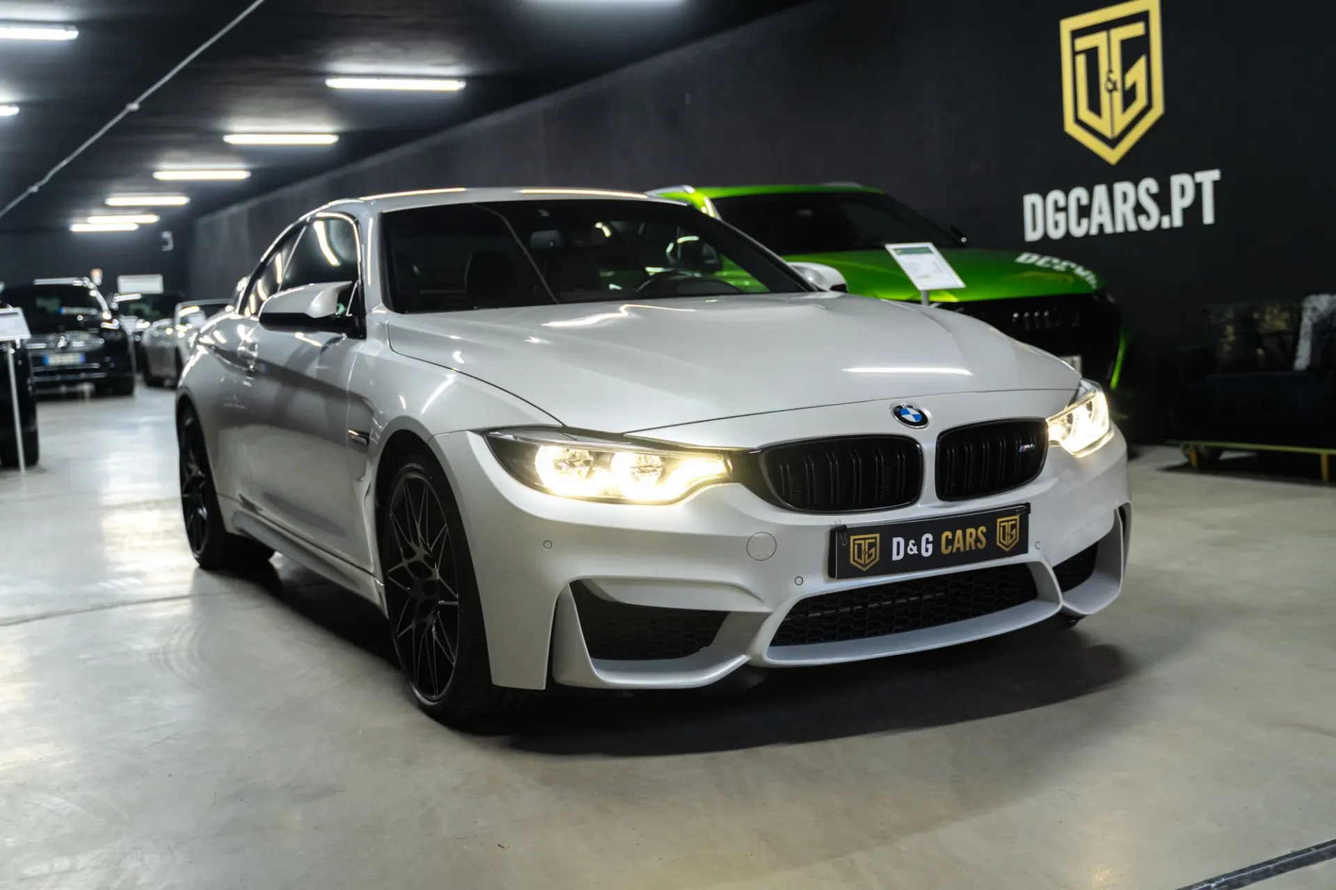 BMW M4 Outro 2