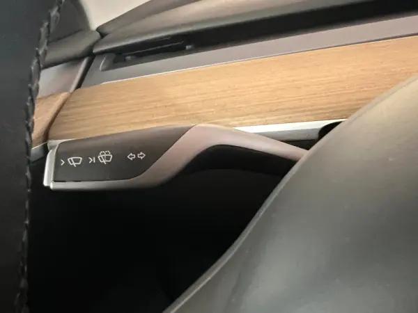 Tesla Model Y RWD 11