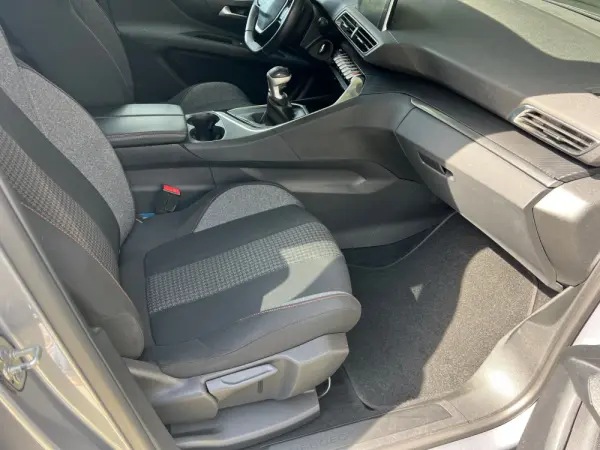 Peugeot 3008 1.5 BlueHDi Active Pack 23