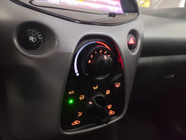 Toyota Aygo 1.0 X-Play+X-Touch 14