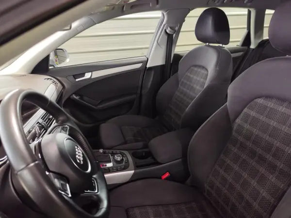 Audi A4 Avant 2.0 TDI multitronic Advance 23