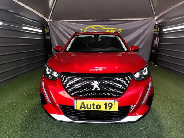 Peugeot 2008 PureTech 100 Allure 2