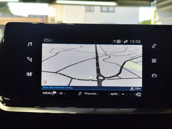 Peugeot 2008 PureTech 100 Allure 18