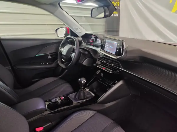 Peugeot 2008 PureTech 100 Allure 23