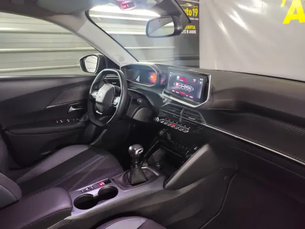 Peugeot 2008 PureTech 100 Stop&Start Allure Pack 23