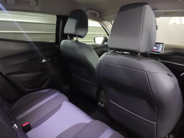 Peugeot 2008 PureTech 100 Stop&Start Allure Pack 29