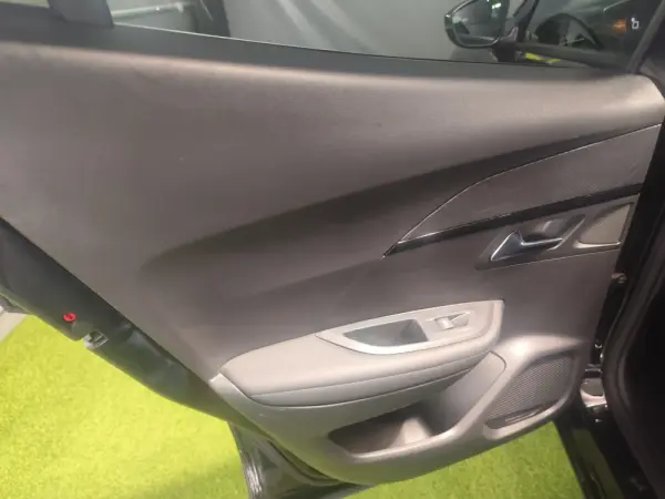 Peugeot 2008 PureTech 100 Stop&Start Allure Pack 34