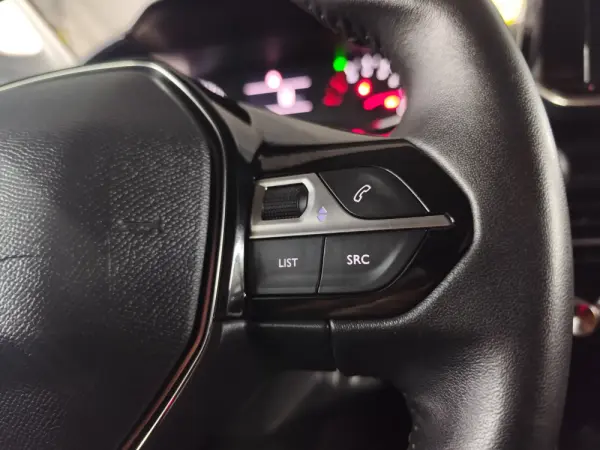 Peugeot 208 1.2 PureTech Allure 10