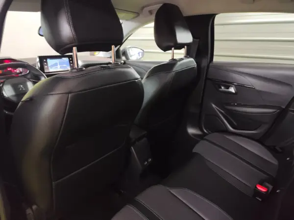 Peugeot 208 1.2 PureTech Allure 28